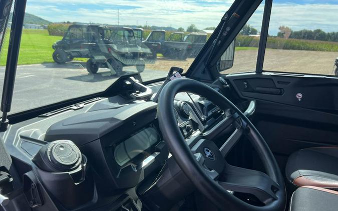 2024 Can-Am® Defender MAX Lone Star Cab HD10