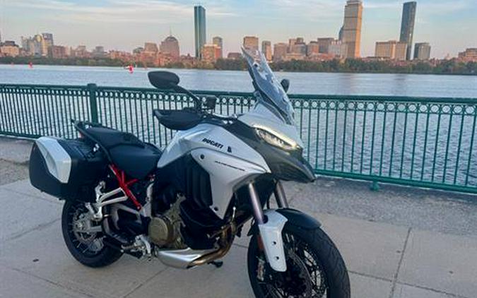 2024 Ducati Multistrada V4 S Travel & Radar
