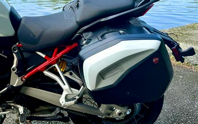 2024 Ducati Multistrada V4 S Travel & Radar
