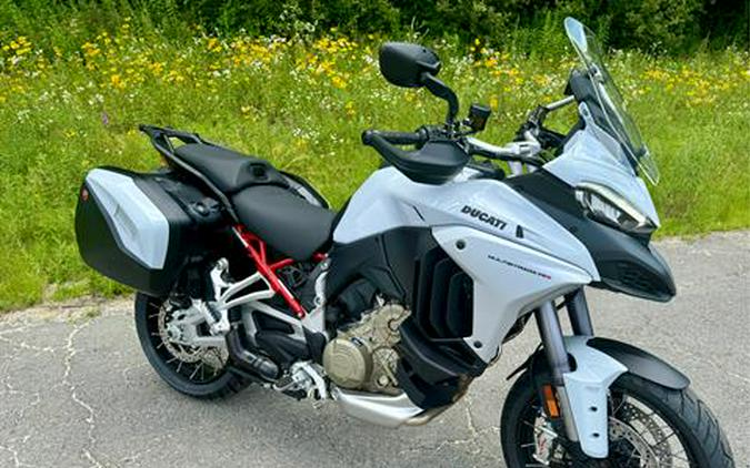 2024 Ducati Multistrada V4 S Travel & Radar