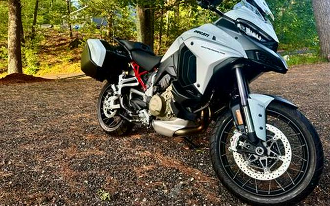 2024 Ducati Multistrada V4 S Travel & Radar