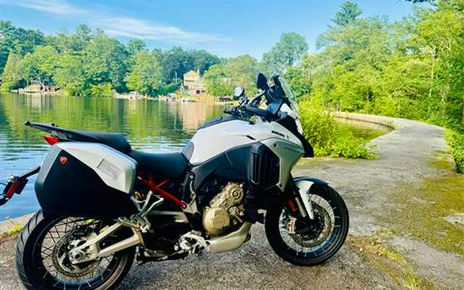 2024 Ducati Multistrada V4 S Travel & Radar