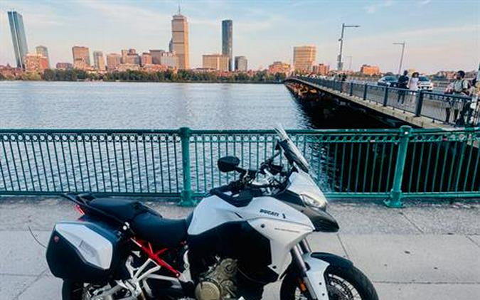 2024 Ducati Multistrada V4 S Travel & Radar