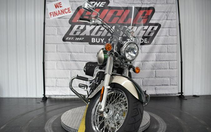 2010 Kawasaki Vulcan® 900 Classic LT