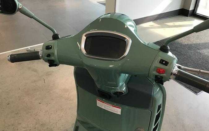 2027 Vespa GTS 310