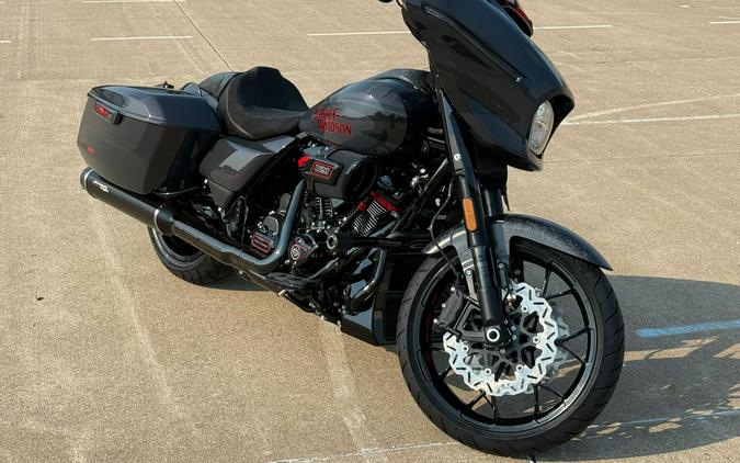 2026 Harley-Davidson® CVO Street Glide ST Inferno Gray