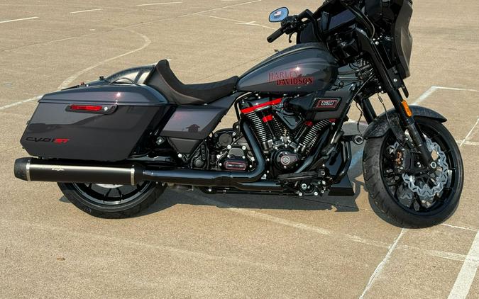 2026 Harley-Davidson® CVO Street Glide ST Inferno Gray