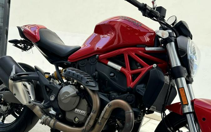 2015 Ducati Monster 821 Red