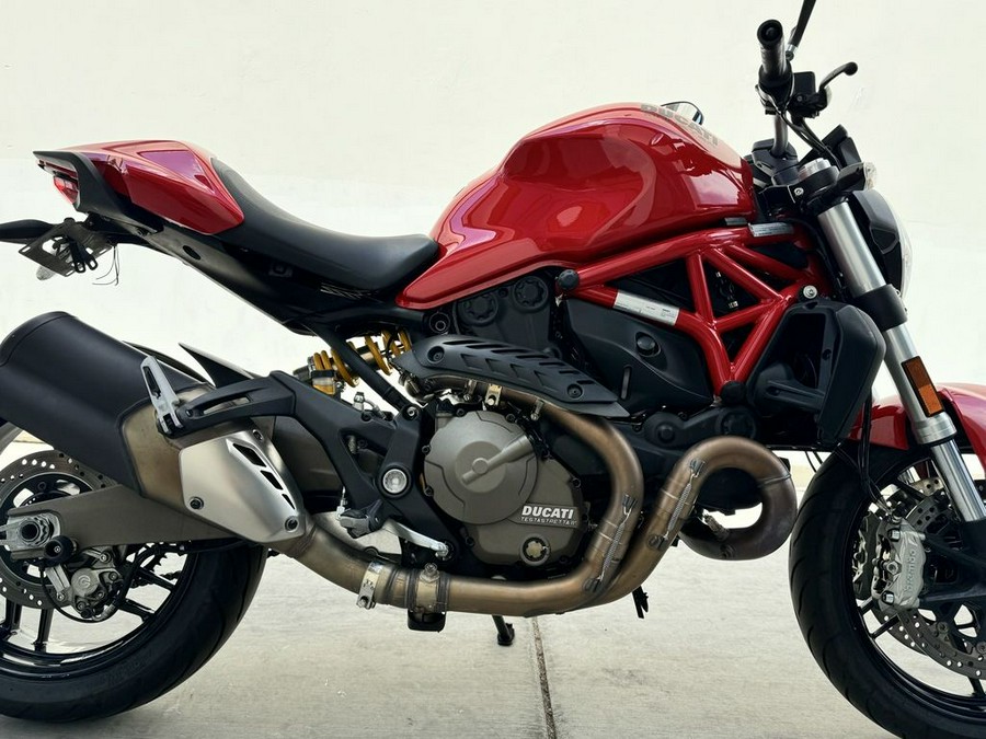 2015 Ducati Monster 821 Red