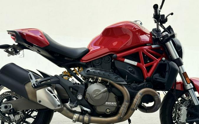 2015 Ducati Monster 821 Red