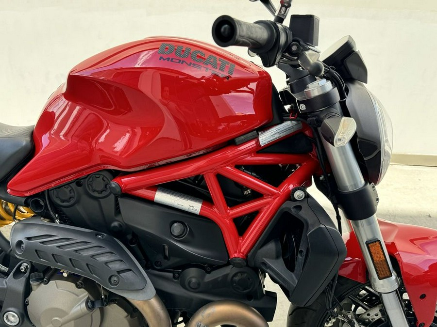 2015 Ducati Monster 821 Red