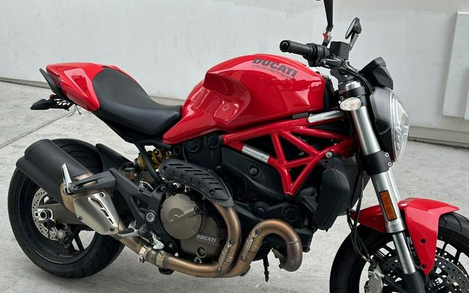 2015 Ducati Monster 821 Red