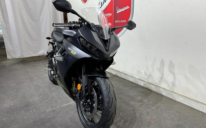 2025 Triumph Daytona 660 Satin Granite/Satin Black