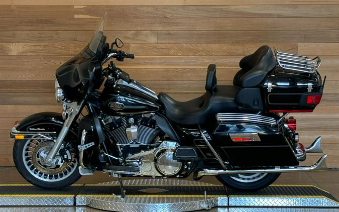 2010 Harley-Davidson Ultra Classic® Electra Glide® Peace Officer Special Edition