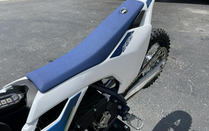 2024 Husqvarna EE 5