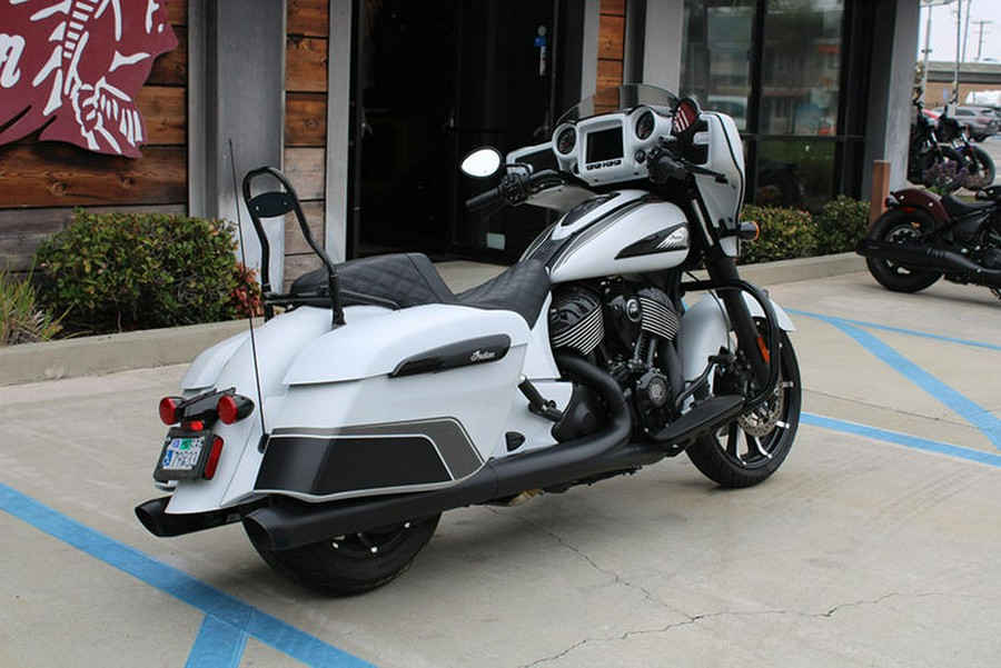 2024 Indian Motorcycle® Chieftain® Dark Horse® w/Powerband Audio Pkg Ghost White Metallic Smoke wit