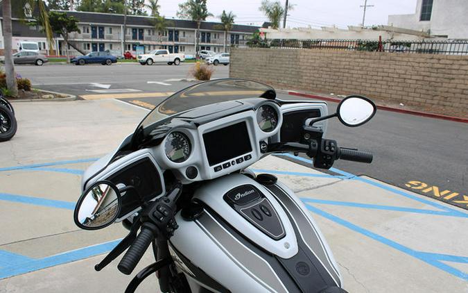 2024 Indian Motorcycle® Chieftain® Dark Horse® w/Powerband Audio Pkg Ghost White Metallic Smoke wit