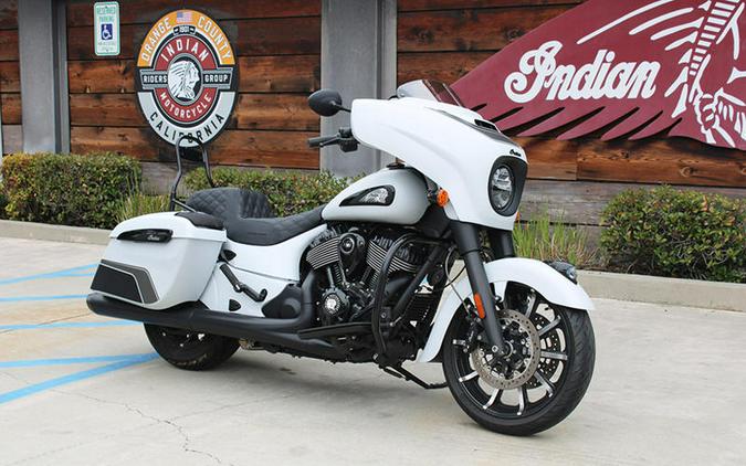 2024 Indian Motorcycle® Chieftain® Dark Horse® w/Powerband Audio Pkg Ghost White Metallic Smoke wit