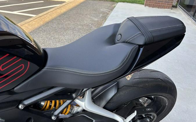 2025 Triumph Speed Triple 1200 RS Jet Black 1200 RS