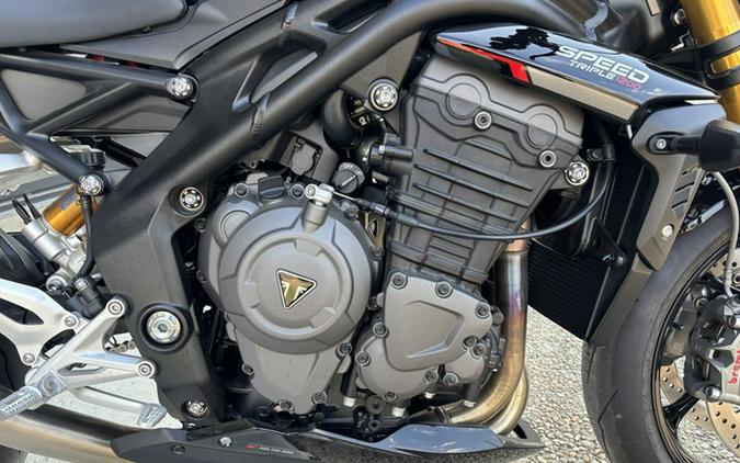 2025 Triumph Speed Triple 1200 RS Jet Black 1200 RS