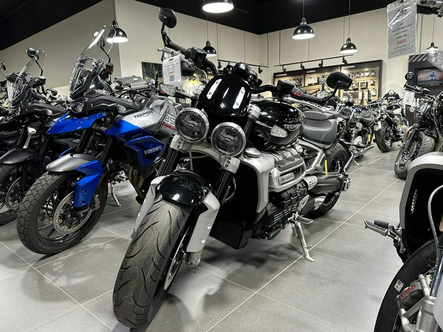 2024 Triumph Rocket 3 R Sapphire Black