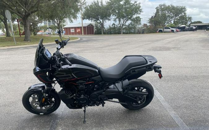2025 Harley-Davidson® Pan America® 1250 ST