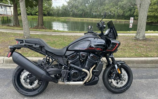 2025 Harley-Davidson® Pan America® 1250 ST