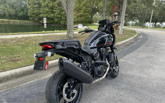2025 Harley-Davidson® Pan America® 1250 ST