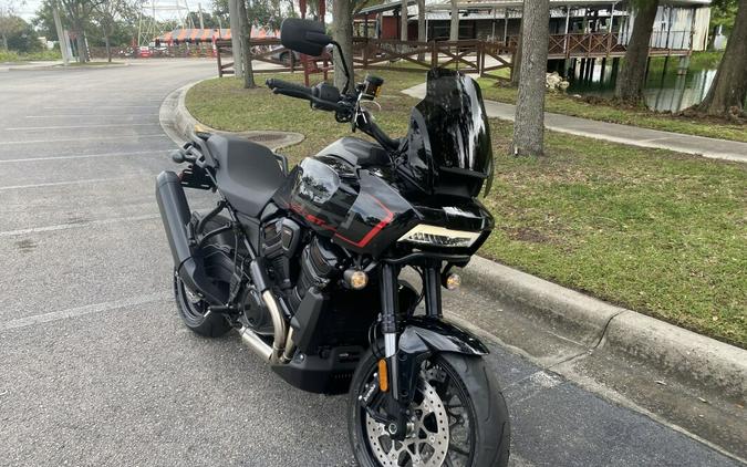 2025 Harley-Davidson® Pan America® 1250 ST