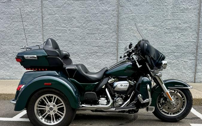 2021 FLHTCUTG Tri Glide® Ultra