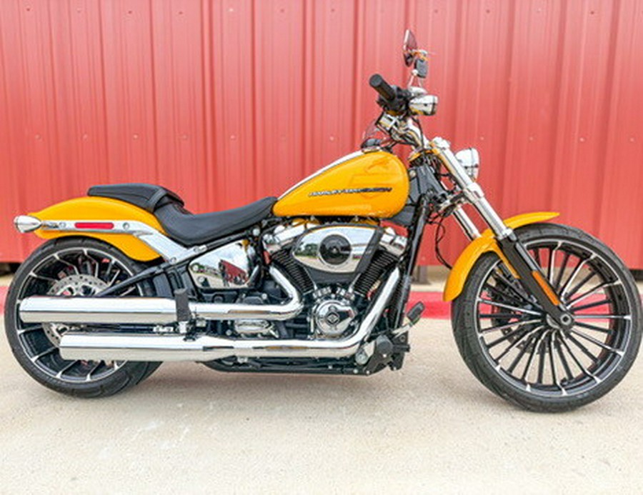 2025 Harley-Davidson Breakout Centerline w/Laced Wheels