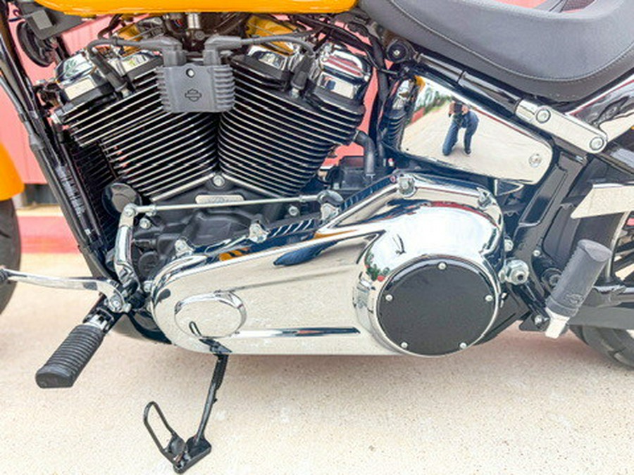 2025 Harley-Davidson Breakout Centerline w/Laced Wheels