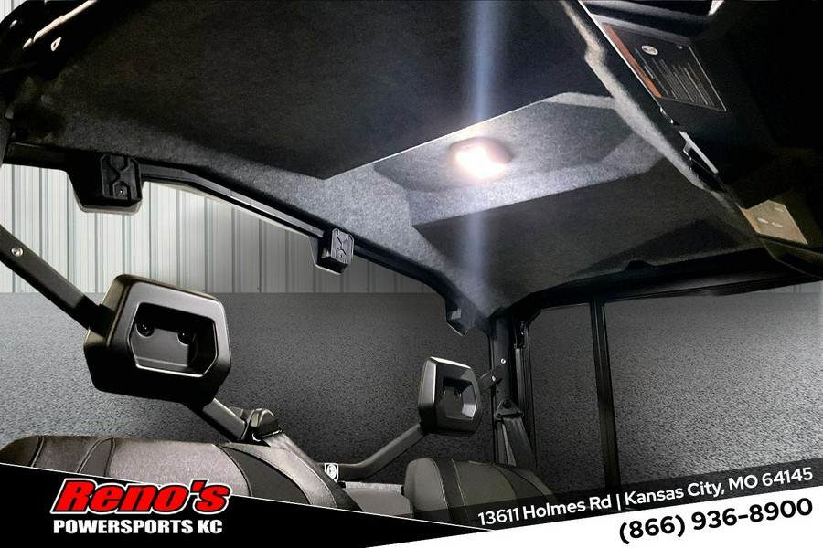 2026 Can-Am Defender XT CAB HD11