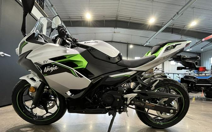 2024 Kawasaki Ninja® e-1 ABS