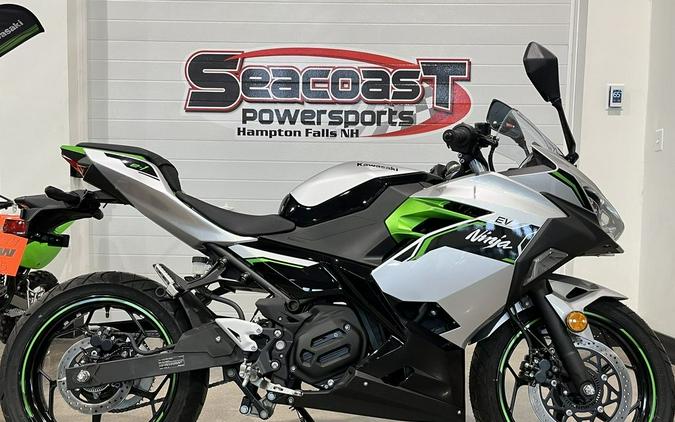 2024 Kawasaki Ninja® e-1 ABS