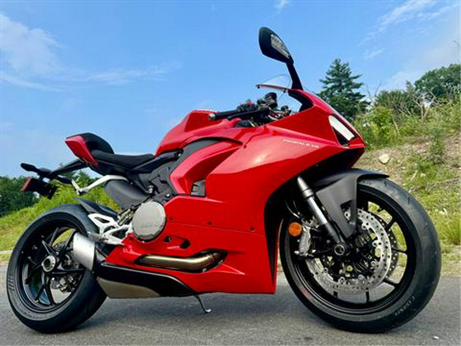 2024 Ducati Panigale V2