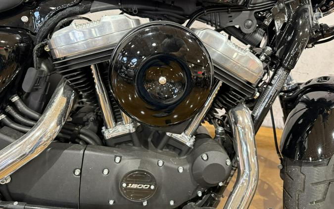 Harley-Davidson® Forty-Eight® 2022 XL 1200X 407714 Vivid Black
