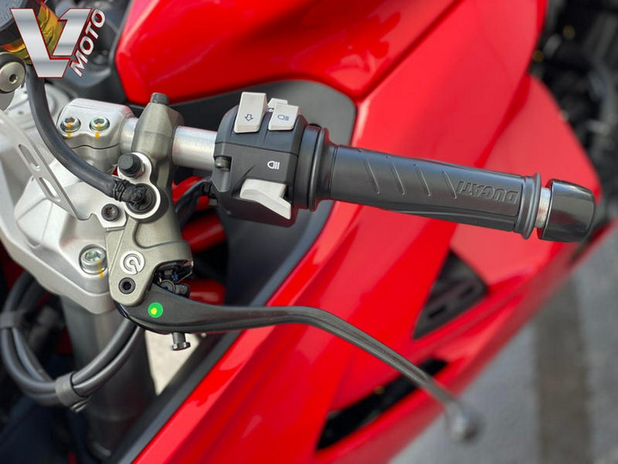 2023 Ducati SuperSport 950 Ducati Red