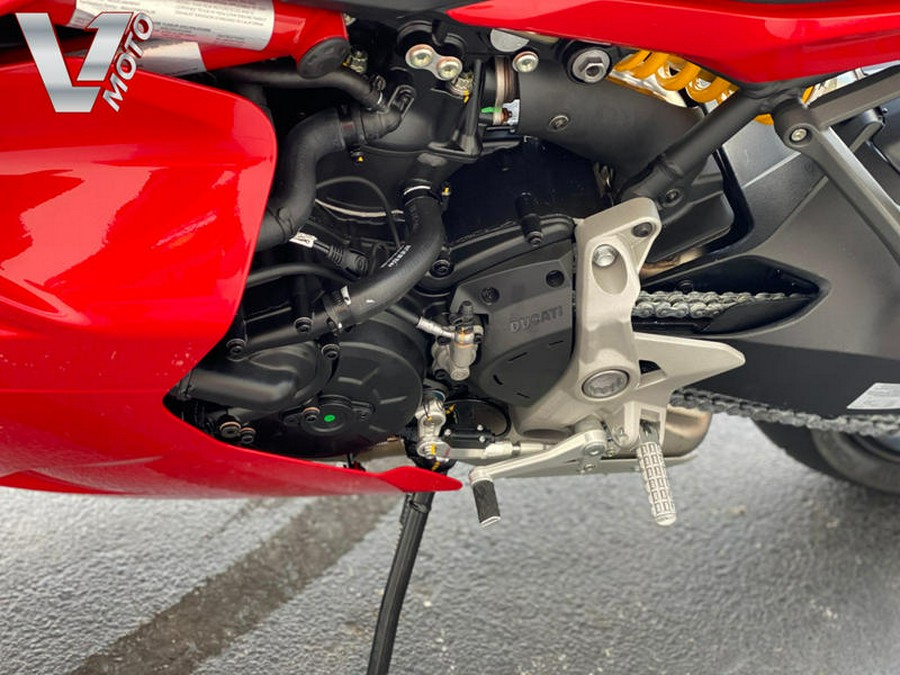 2023 Ducati SuperSport 950 Ducati Red