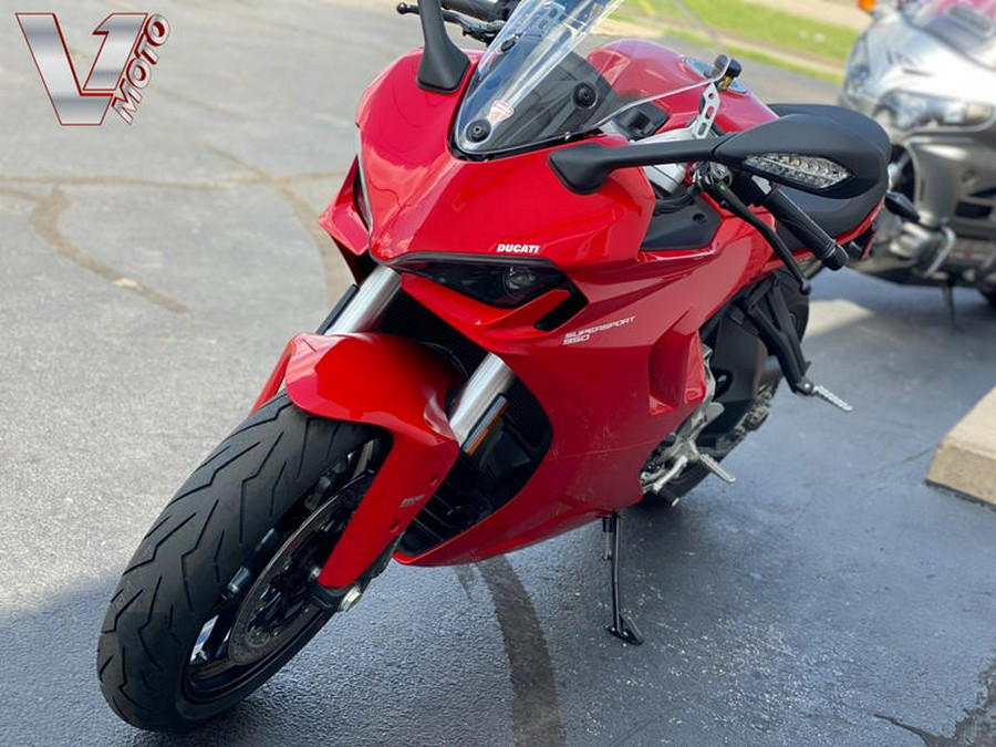 2023 Ducati SuperSport 950 Ducati Red