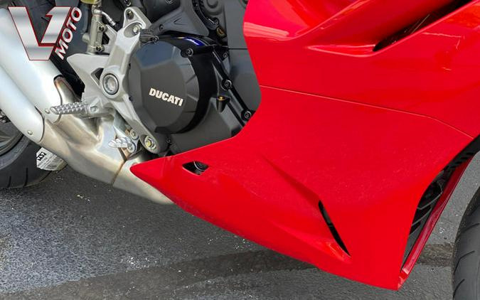 2023 Ducati SuperSport 950 Ducati Red