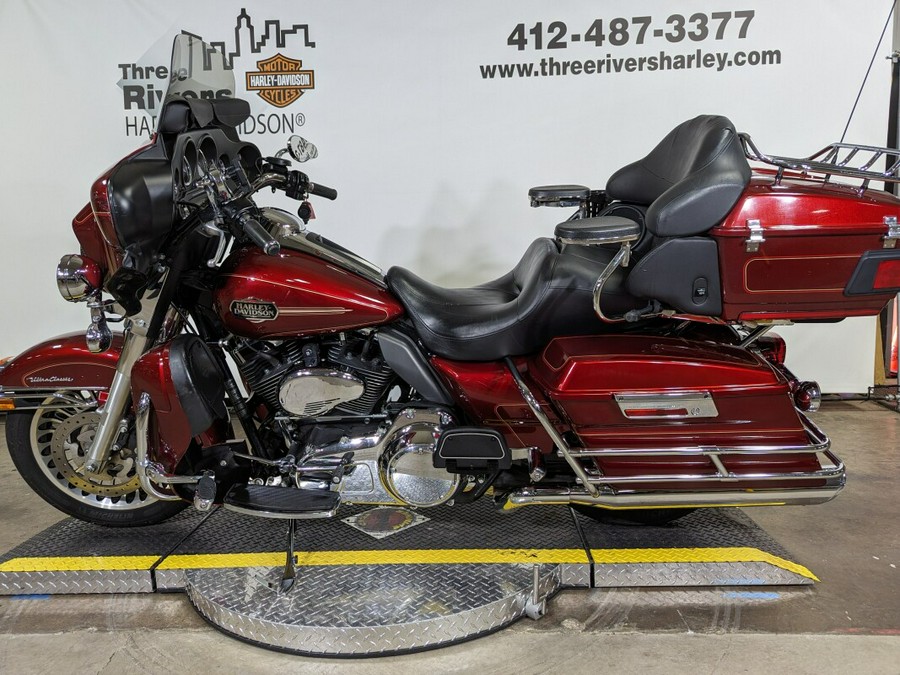 2010 Harley-Davidson Electra Glide® Ultra Classic® Red Hot Sunglo