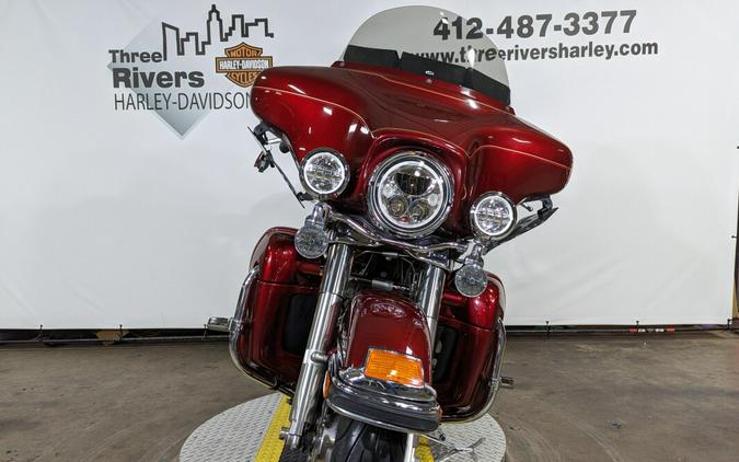 2010 Harley-Davidson Electra Glide® Ultra Classic® Red Hot Sunglo