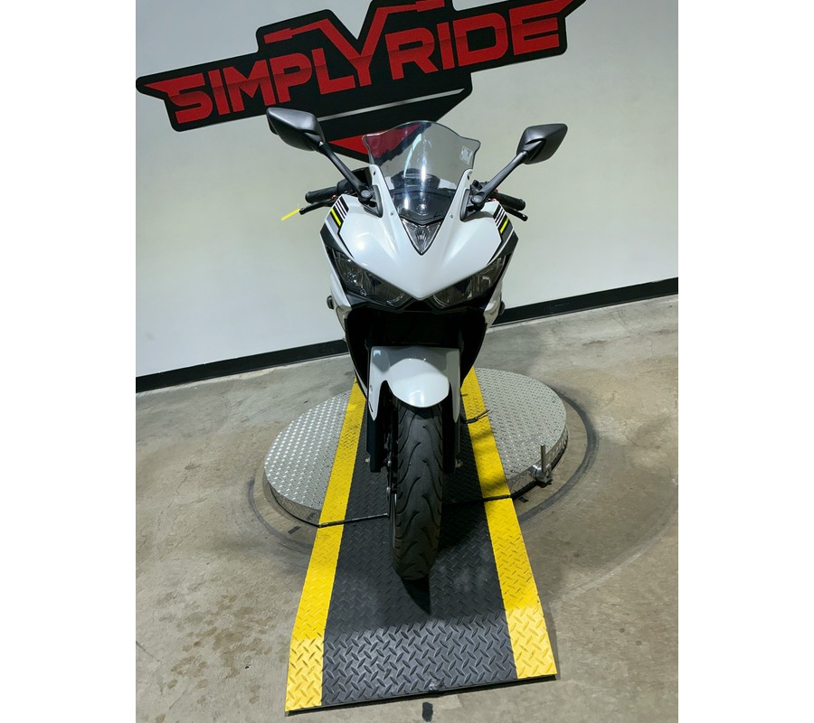 2017 Yamaha YZF-R3 ABS
