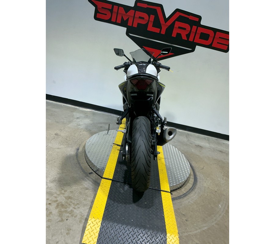 2017 Yamaha YZF-R3 ABS