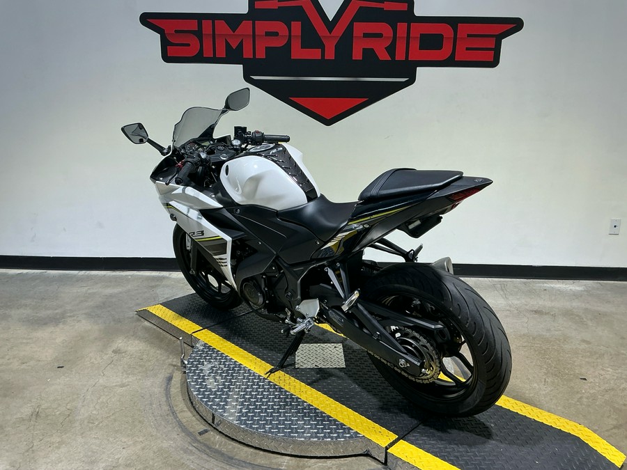 2017 Yamaha YZF-R3 ABS