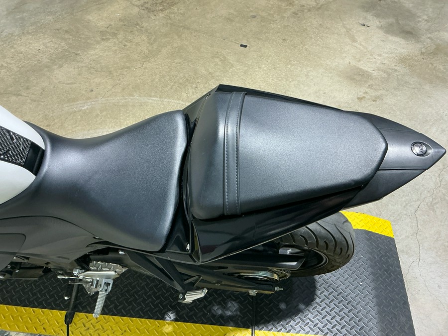 2017 Yamaha YZF-R3 ABS