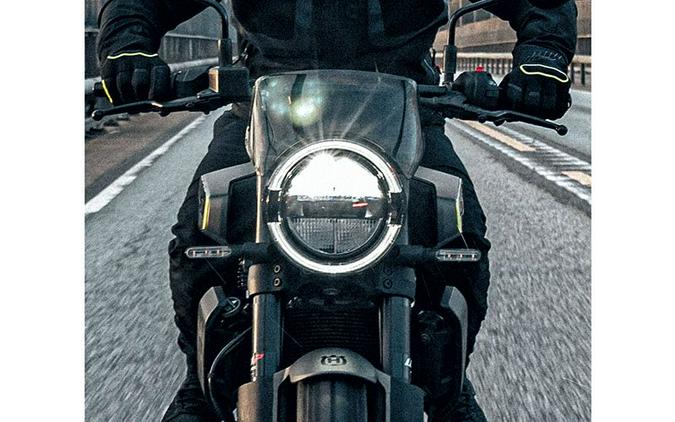 2024 Husqvarna Svartpilen 401