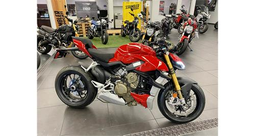 2020 Ducati Streetfighter V4 S Review (25 Fast Facts)