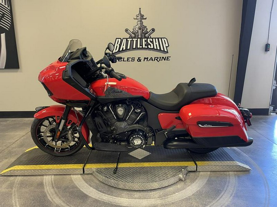 2023 Indian Motorcycle® Challenger® Dark Horse® Indy Red / Black